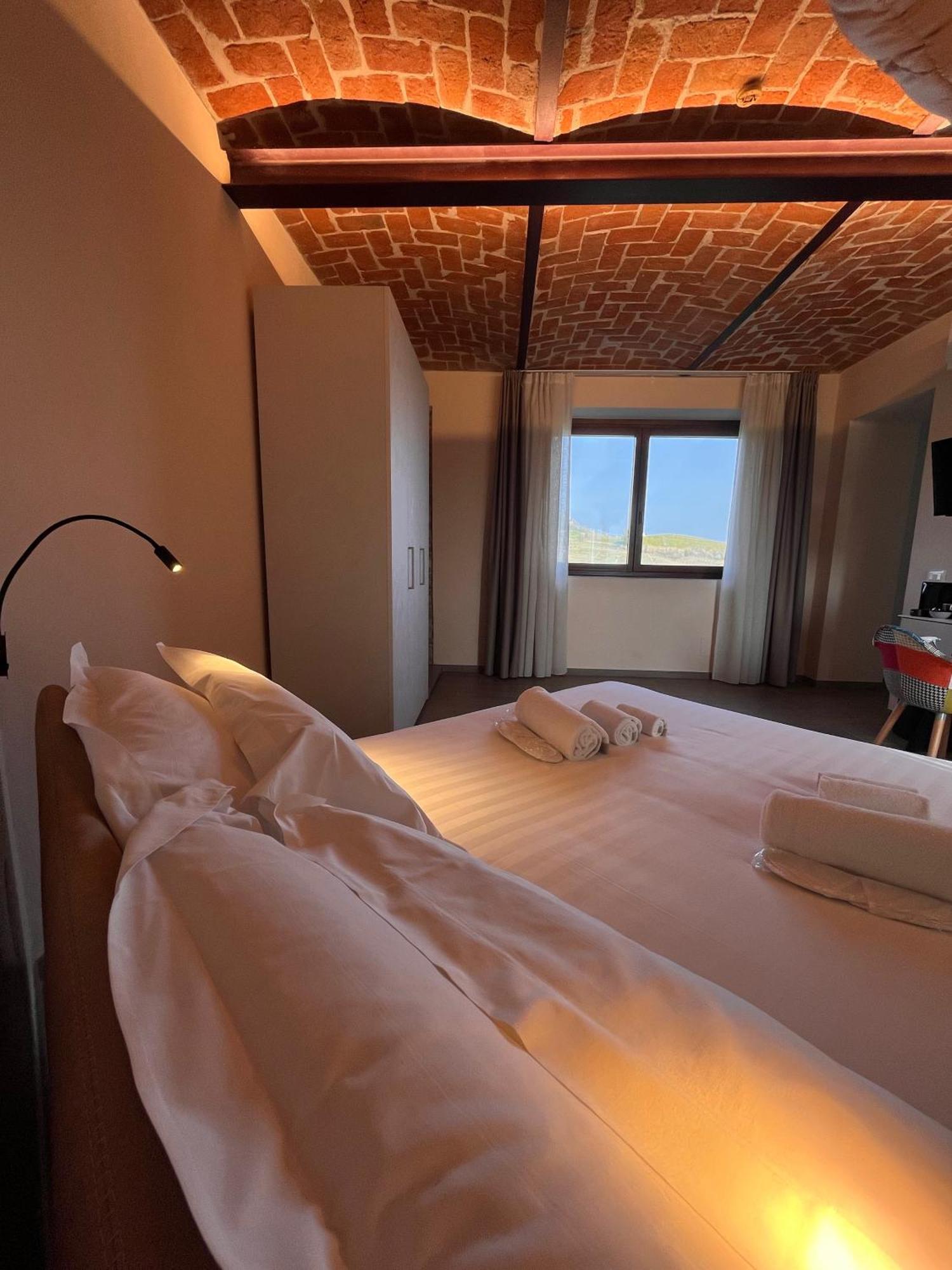 Hotel Le Cornici - Cascina Di Charme Diano dʼAlba Exteriér fotografie