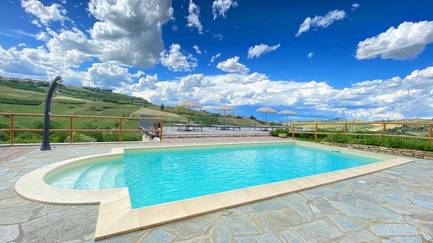 Hotel Le Cornici - Cascina Di Charme Diano dʼAlba Exteriér fotografie